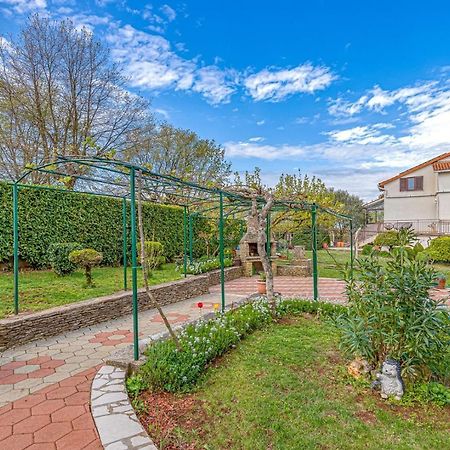 Apartment Flores Stari Pazin 外观 照片
