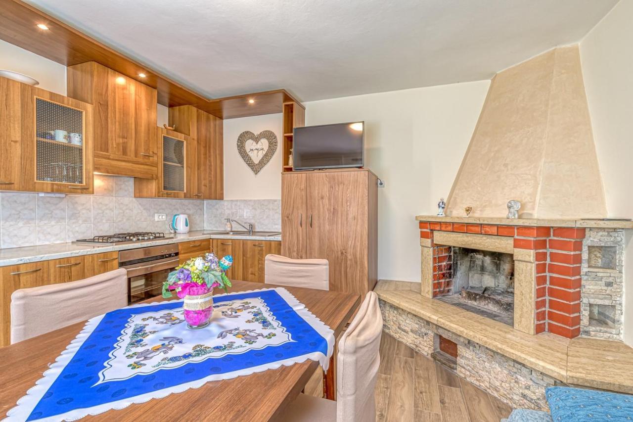 Apartment Flores Stari Pazin 外观 照片