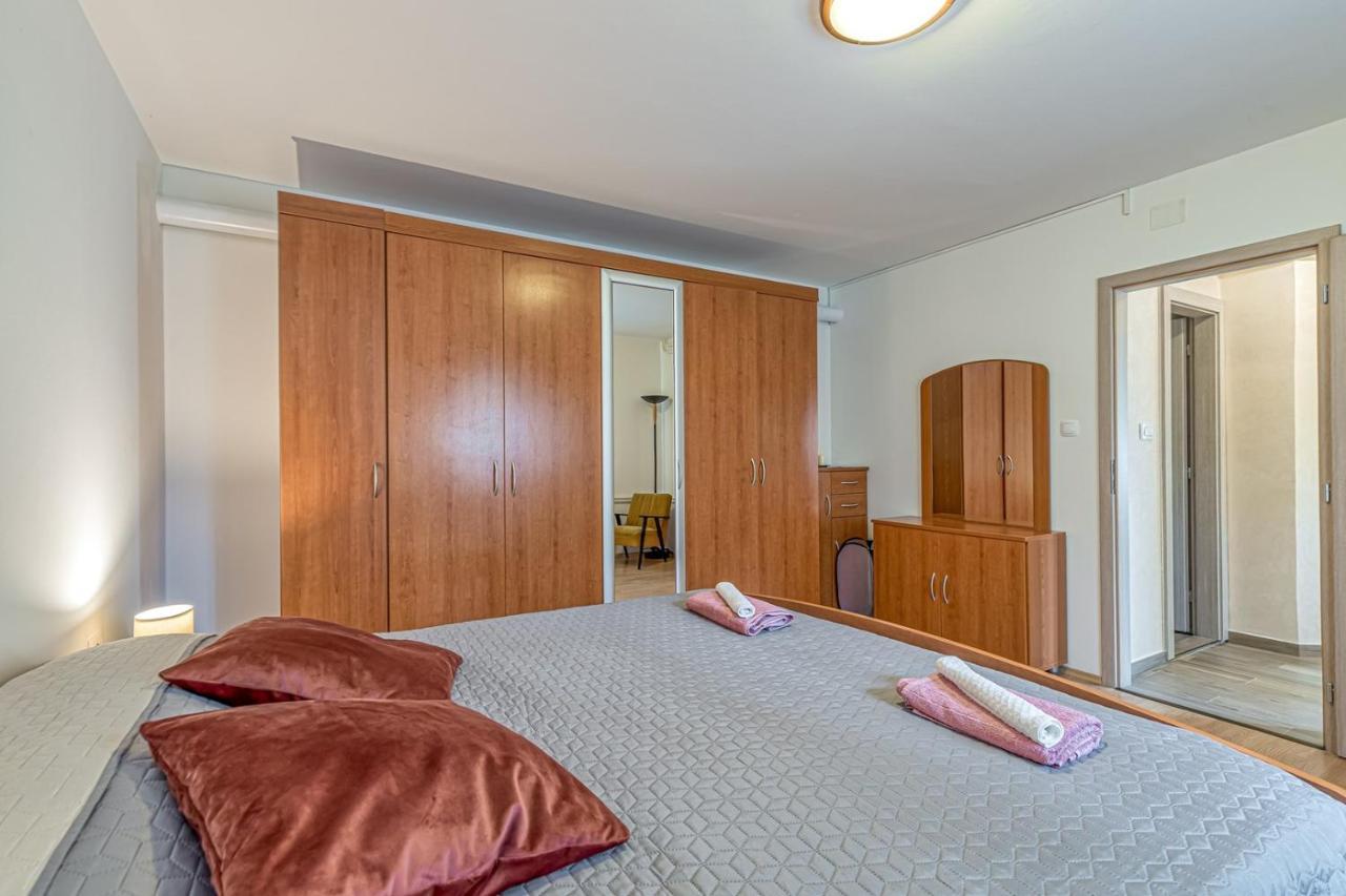 Apartment Flores Stari Pazin 外观 照片