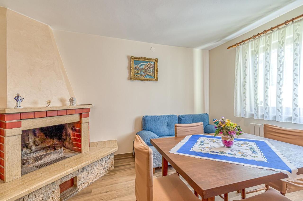 Apartment Flores Stari Pazin 外观 照片