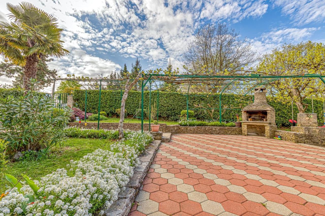 Apartment Flores Stari Pazin 外观 照片