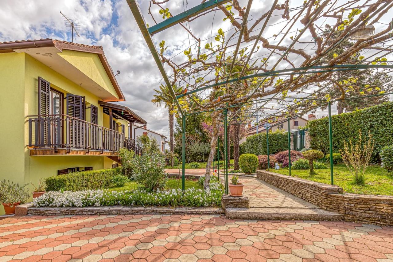 Apartment Flores Stari Pazin 外观 照片